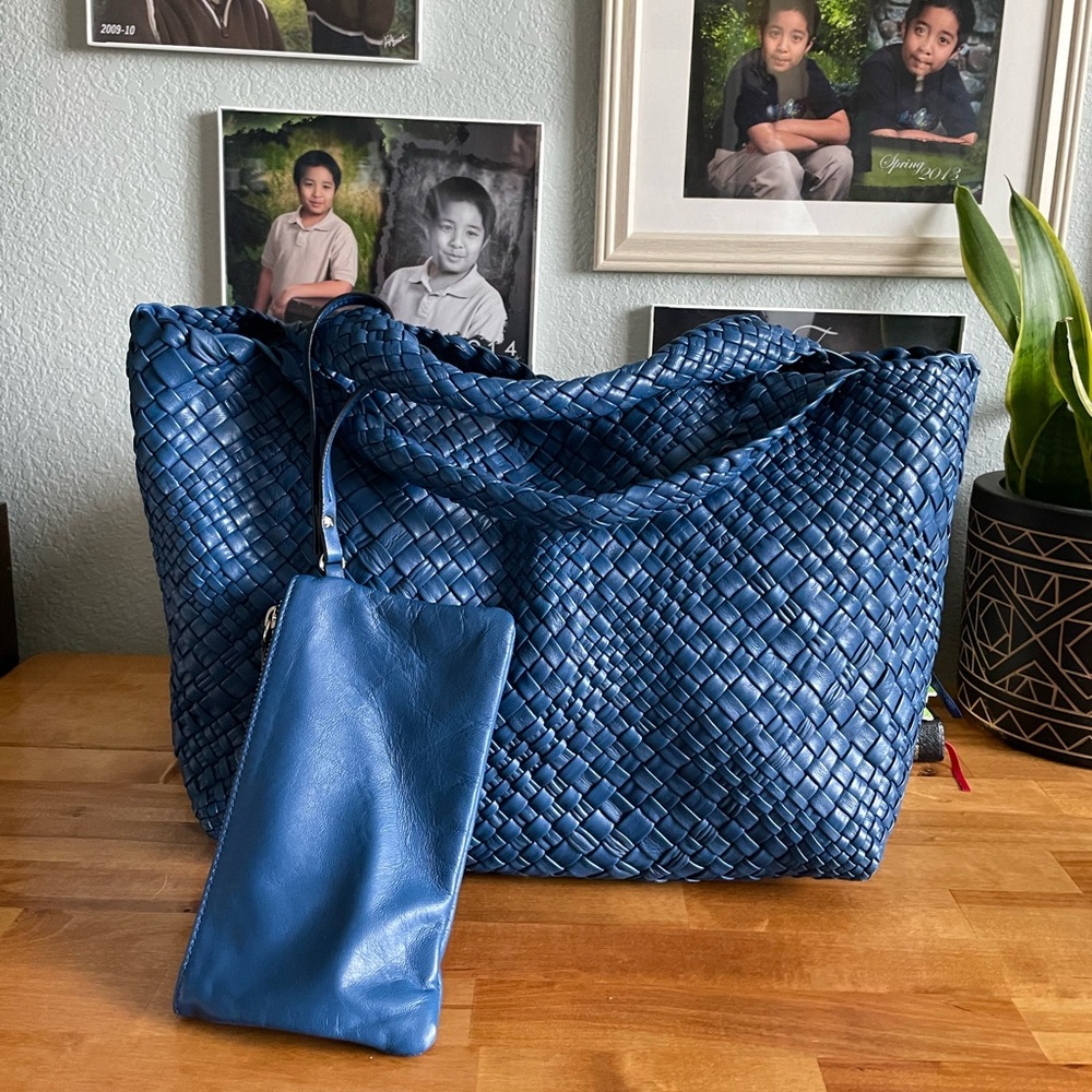 FALOR Firenze Hand Woven Italian Leather Large Tote Bag with Pouch blue